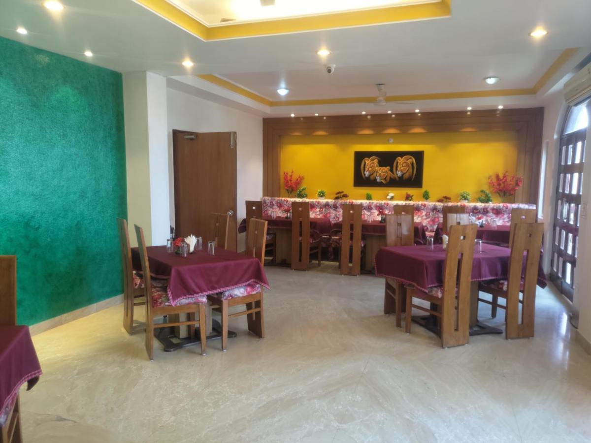 Hotel Fort View Tikamgarh Eksteriør billede