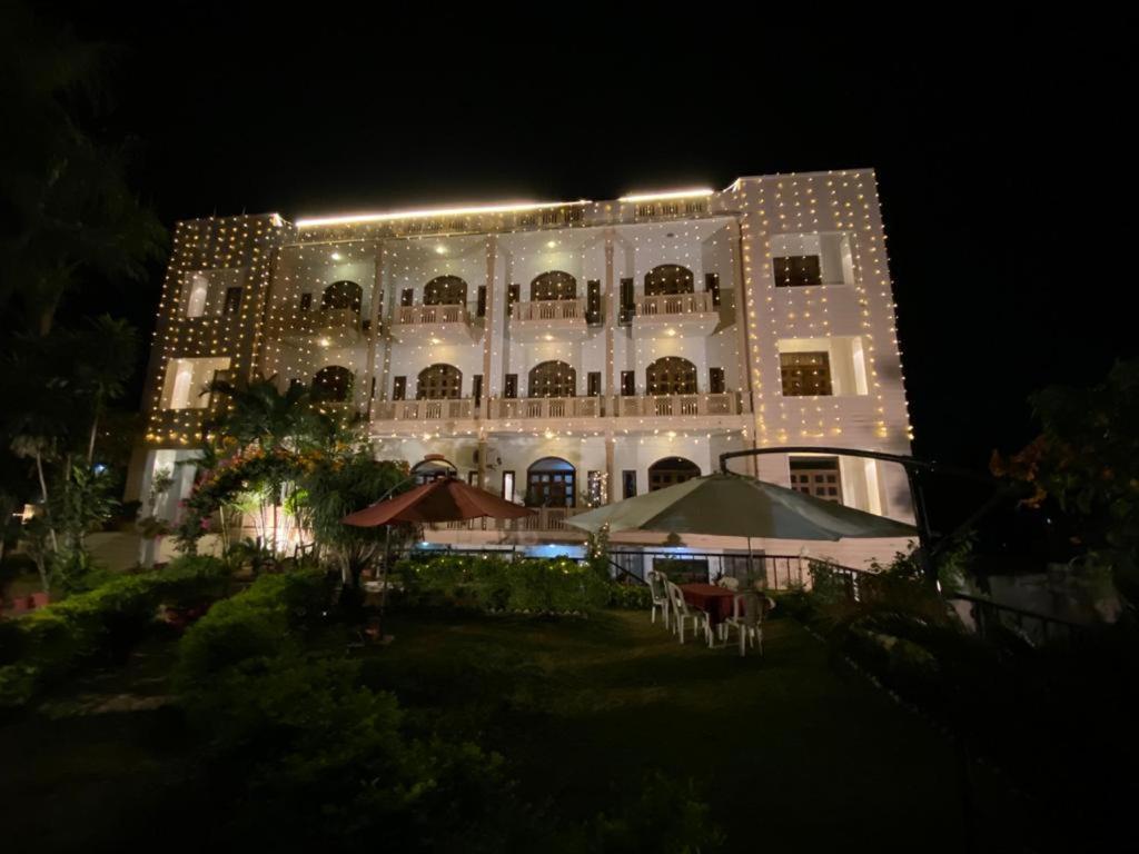Hotel Fort View Tikamgarh Eksteriør billede